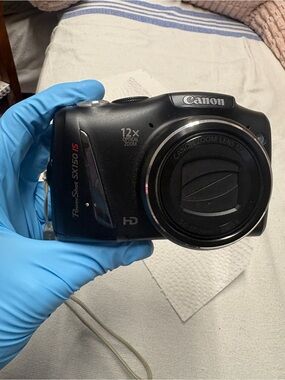 Canon PowerShot XS 150 is